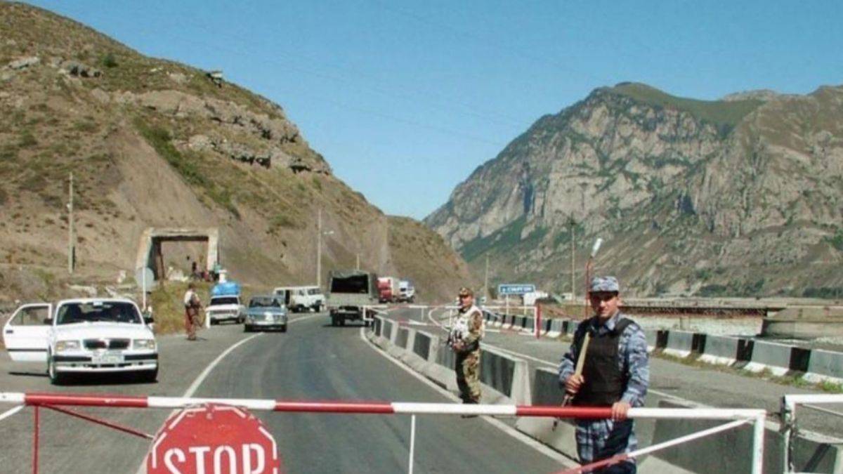 Komşu resmi rakamları verdi! Binlerce Rus ülkeye giriş yaptı