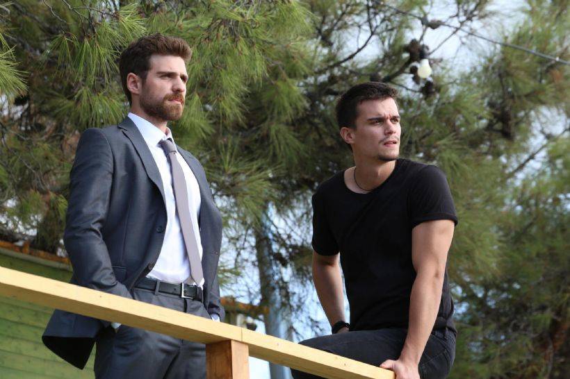 Üç Kız Kardeş 19. BÖLÜM İZLE - Kanal D Üç Kız Kardeş son bölüm konusu ve linki