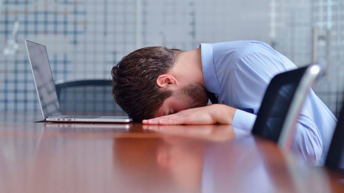 DSÖ: Yedi çalışandan biri zihinsel sağlık sorunu yaşıyor