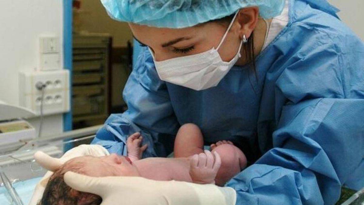 Ebeler Derneği'nden 'akademisyen alımı ilanına' itiraz