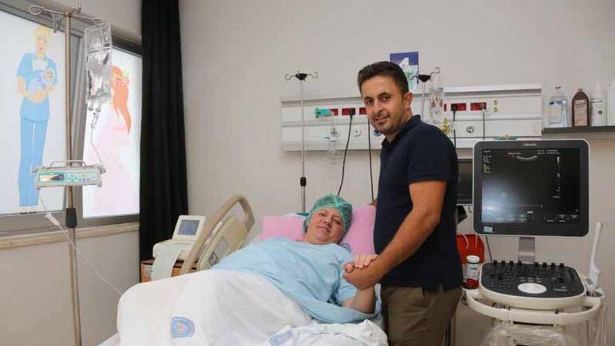 Türkiye'nin ikinci rahim naklinin yapıldığı Havva Erdem anne oldu