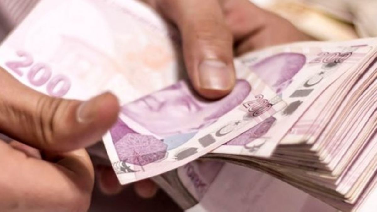 EYT’den kaç kişi emekli olacak? Jülide Sarıeroğlu canlı yayında sayı vererek detayları açıkladı…