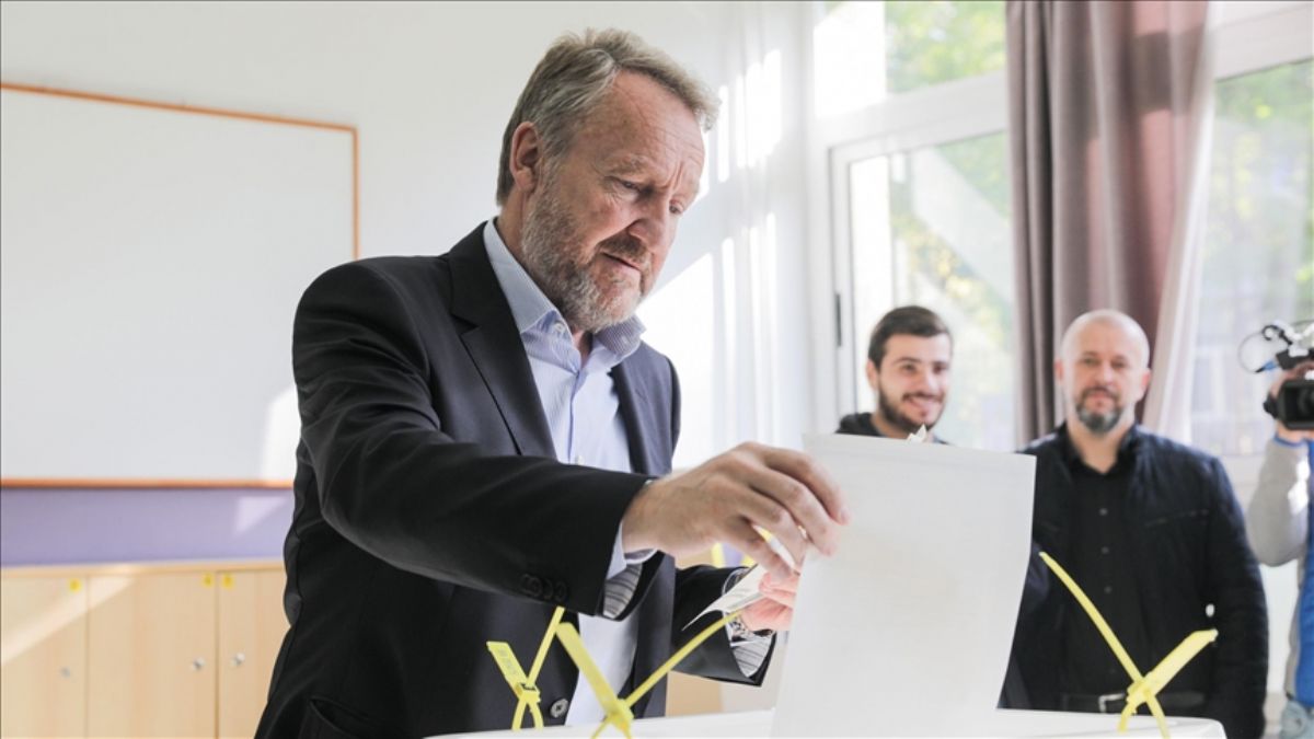 Bosna Hersek'te seçim; Devlet Başkanlığı Konseyi üyeleri belli oldu