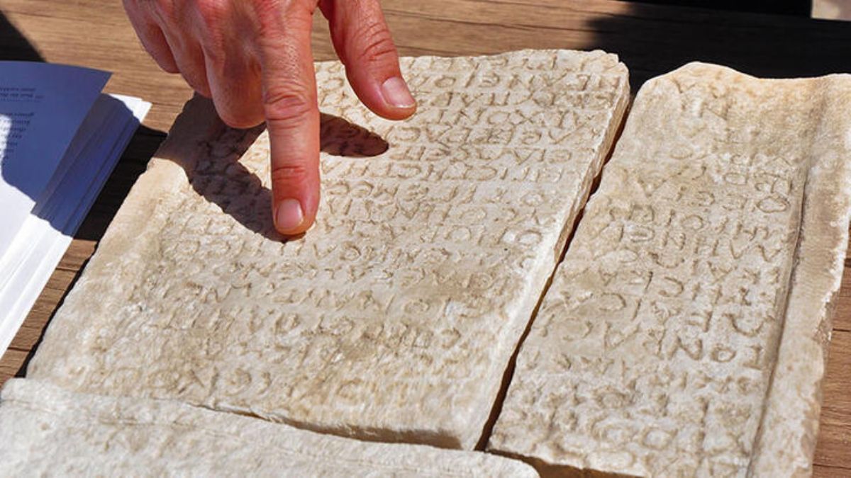 1800 yıllık yazıtın sırrı ortaya çıktı