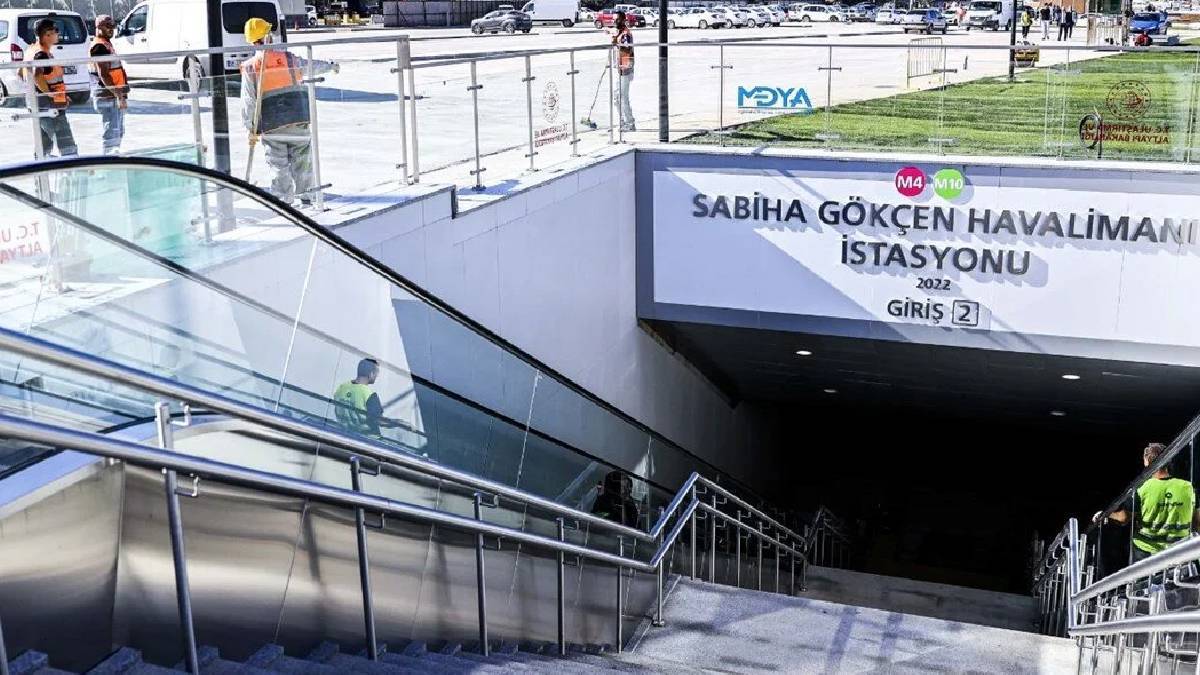 Pendik-Sabiha Gökçen metrosunu İBB mi yaptı? Pendik-Sabiha Gökçen metrosunu kim yaptı? Neden 'M' tabelası asıldı?