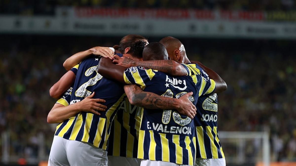 Fenerbahçe - AEK Larnaca saat kaçta, nereden izlenir? FB - AEK Larnaca canlı izle