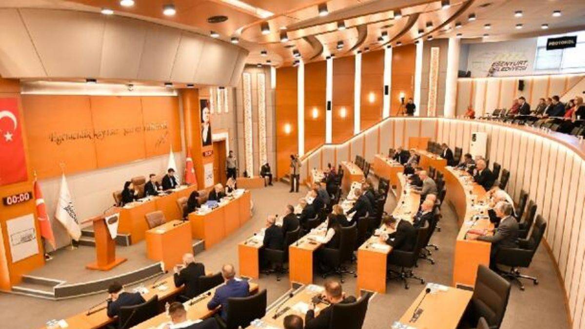 Esenyurt Belediye Meclisinde LGBT tartışması