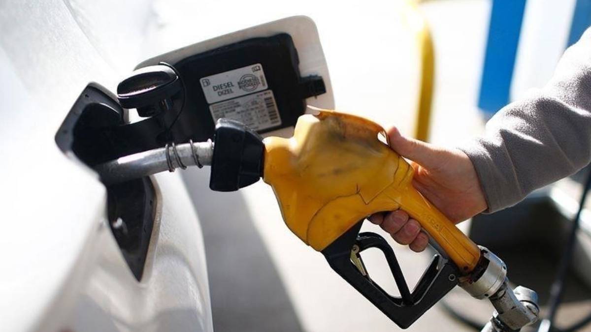 Peş peşe zam | 7 Ekim'de motorin zam var mı? Bu gece motorine (mazot) yeniden zam mı gelecek? 7-8 Ekim mazot ne kadar oldu?