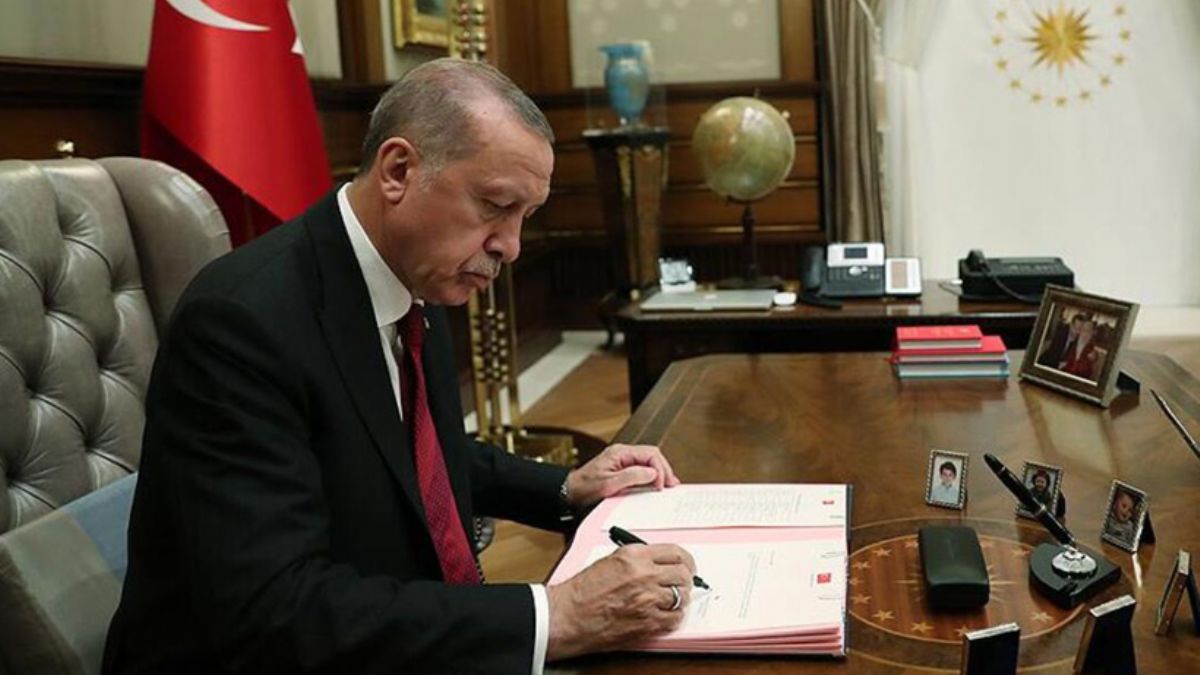 Erdoğan, iki hükümlünün cezasını kaldırdı