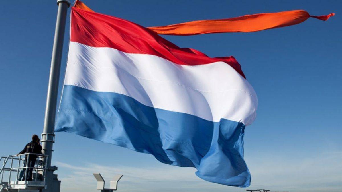 Hollanda'dan çağrı: O ülkeye gitmeyin!