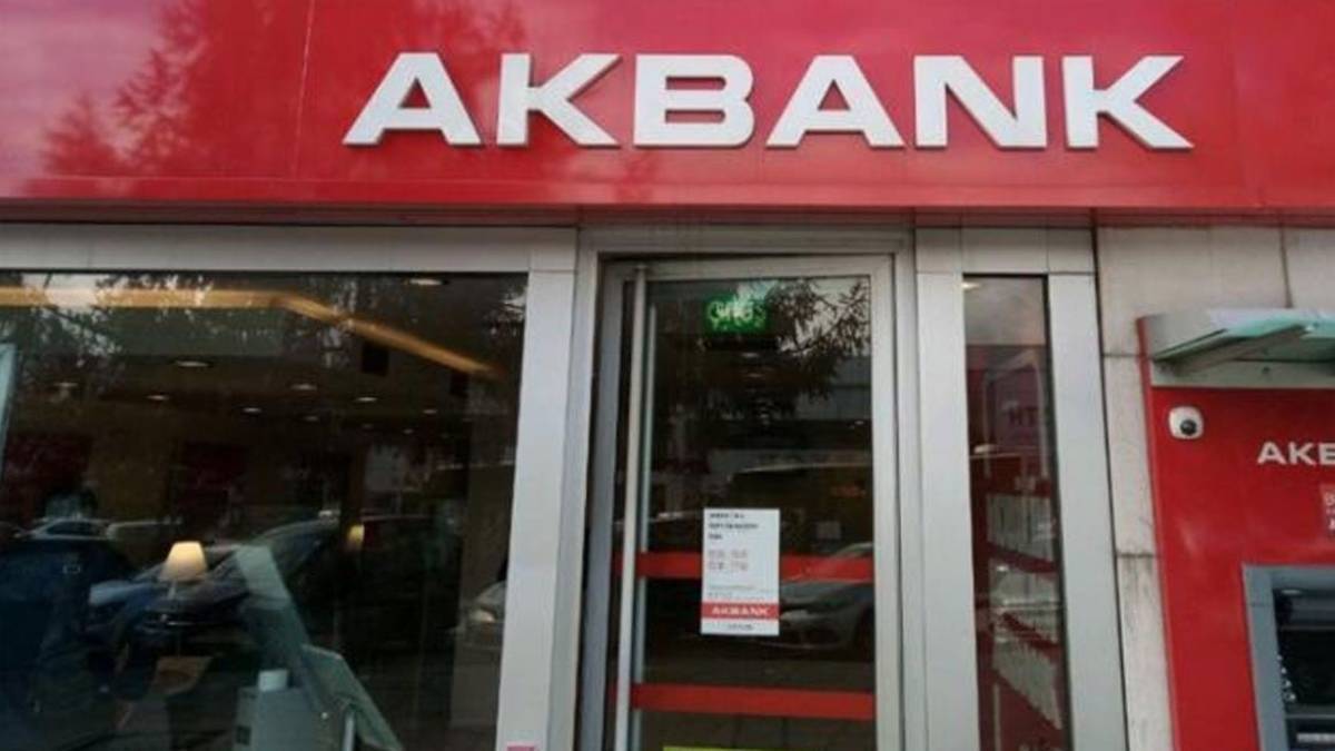 Akbank olayı nedir? Akbank ekstre sorunu çözüldü mü? 8 Ekim Akbank çöktü mü? Akbank hacklandi mi? Akbank'ta hata düzeltildi mi?
