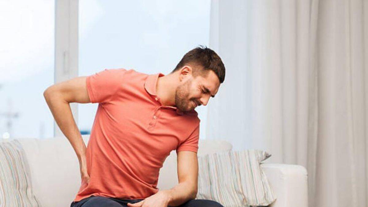 Böbrek kisti neden olur? Böbrek kistinin belirtileri nelerdir? İdrarda kan ne anlama gelir? Sırtta, karında ağrı neden olur? Tedavisi var mı?