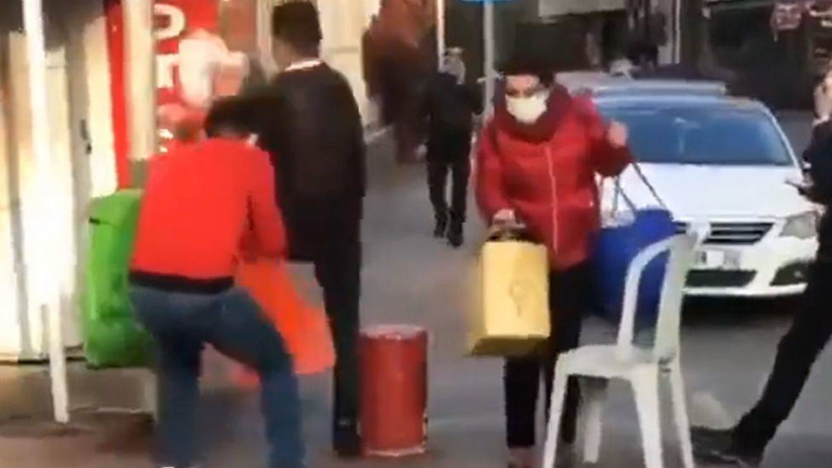 Dubayla köpek sesi çıkartan adam