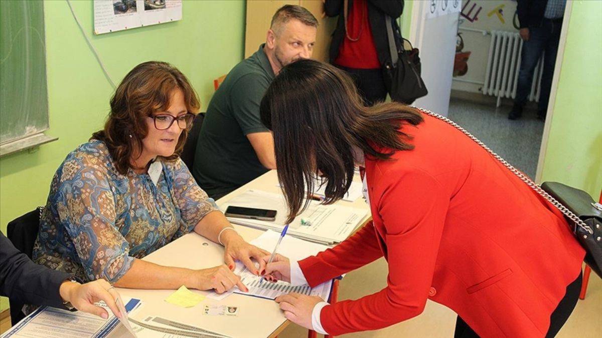 Bosna Hersek'teki tartışmalı oylar yeniden sayılacak