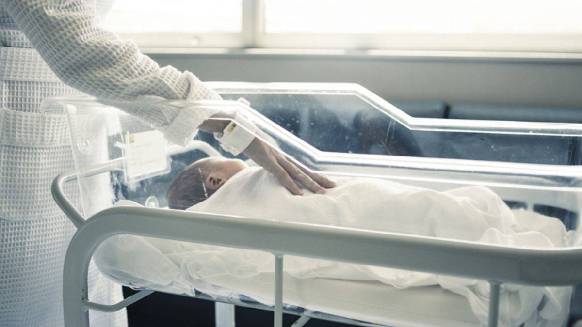 Dehşete düşüren iddia: Bebekleri insülin ve hava ile öldürmekle suçlanıyor