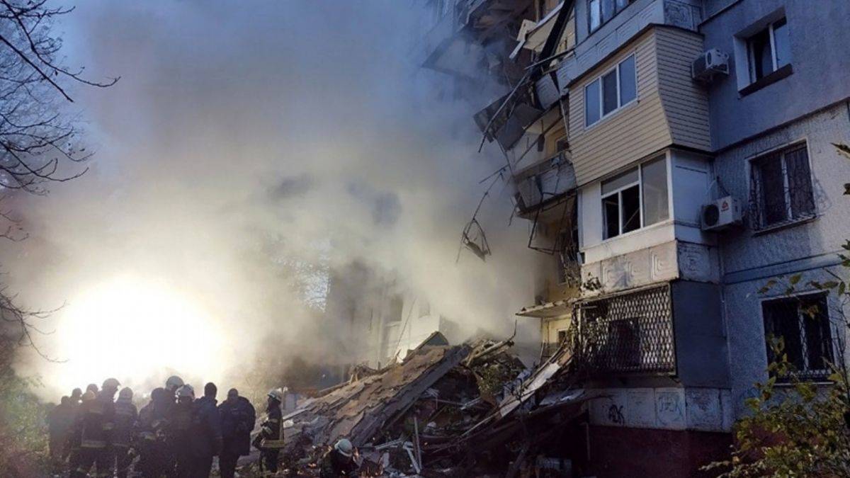 Ukrayna füze saldırılarına uyandı! Çok sayıda patlama sesi duyuldu