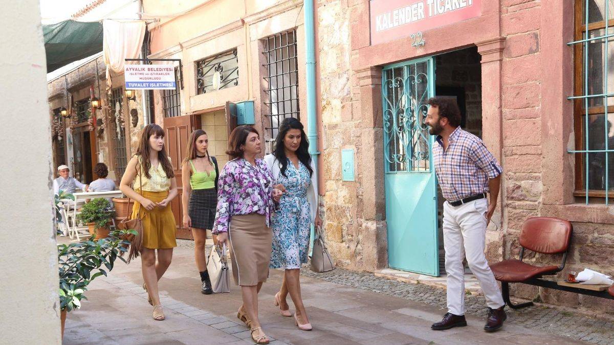 Üç Kız Kardeş 21. bölüm izle | Üç Kız Kardeş son bölüm (21.bölüm) tek parça full HD izle