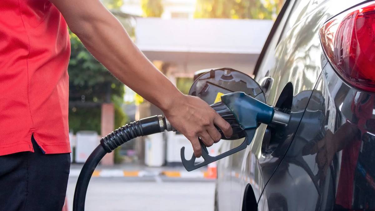 12 Ekim benzin indirim var mı? Bu gece (akşam) benzine indirim yapıldı mı? 12-13 Ekim benzin ve mazota indirim mi geldi? Benzin ne kadar oldu?