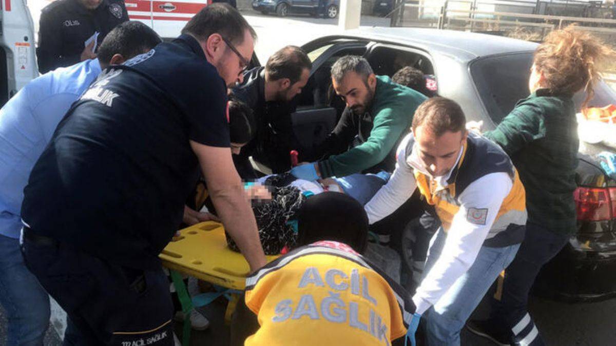 16 yaşındaki liseli kız, karnında saplı bıçakla bulundu