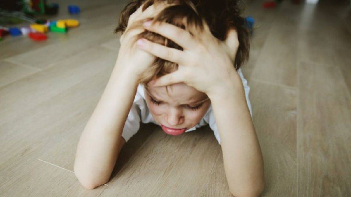 Stresli babalar çocuklarda 2 yaş sendromu yaratıyor