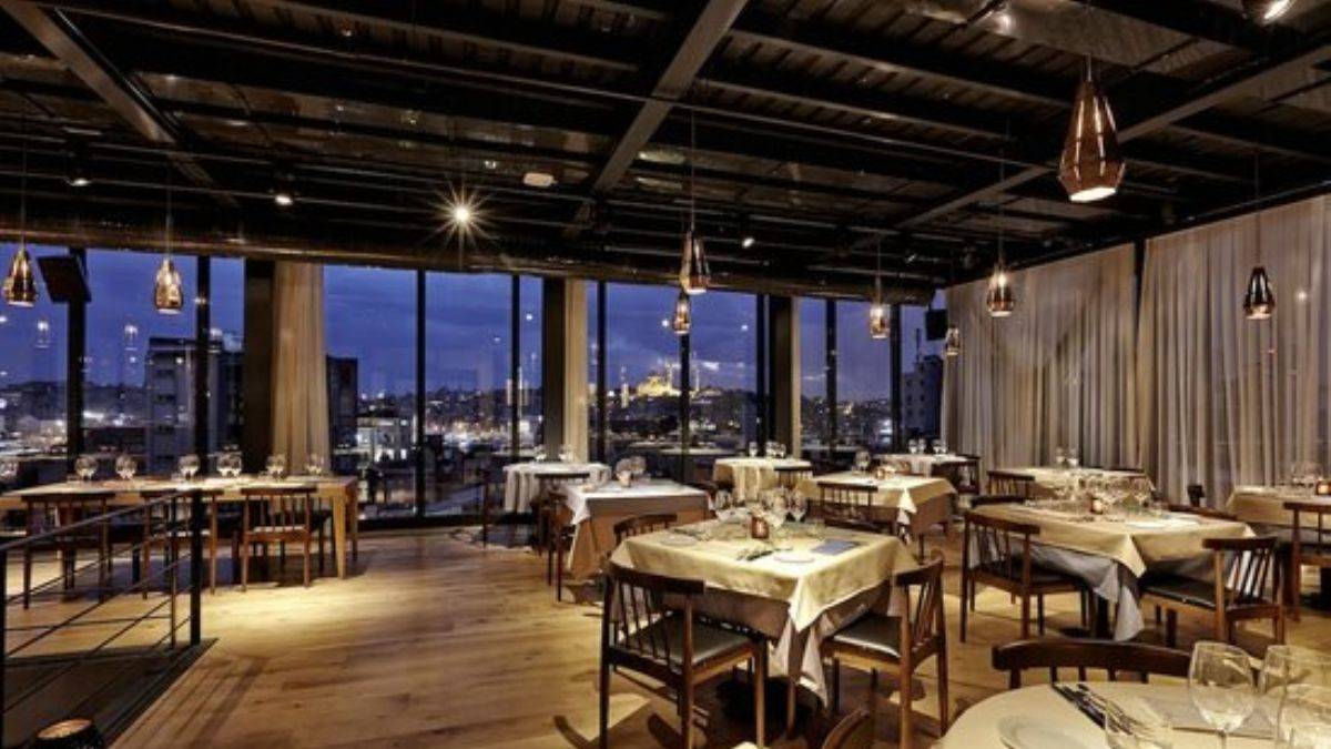 1 Michelin yıldızı ve Yeşil Yıldız kazanan Neolokal nerede? Yeşil Yıldız hangi restoranlara veriliyor? Neolokal şefi Maksut Aşkar kimdir, nereli?