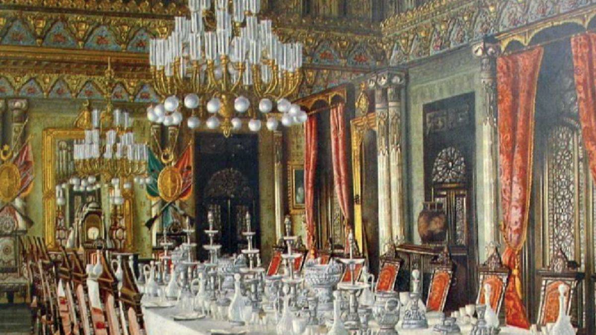 Sosyal medyada 'yer sofrası mı, masa mı' tartışması