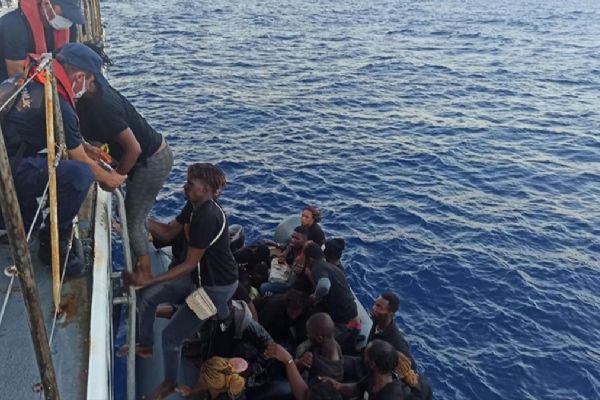 Tunus açıklarında 15 düzensiz göçmenin cesedine ulaşıldı