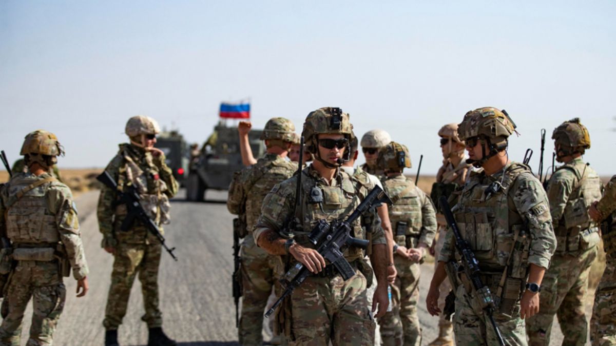 Belarus duyurdu: Rus askerleri Belarus'a geldi