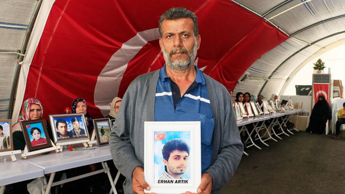 Evlat nöbetindeki baba, tedavi gördüğü hastanede hayatını kaybetti