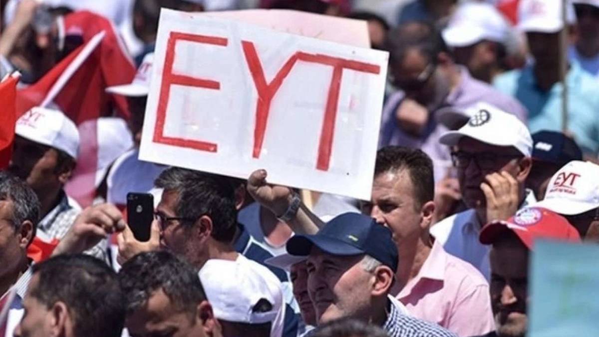 EYT kıdem tazminatı alabilecek mi? Kıdem tazminatı ne kadar? EYT ile emeklilere tazminat verilecek mi? EYT ne kadar emekli tazminatı alacak?