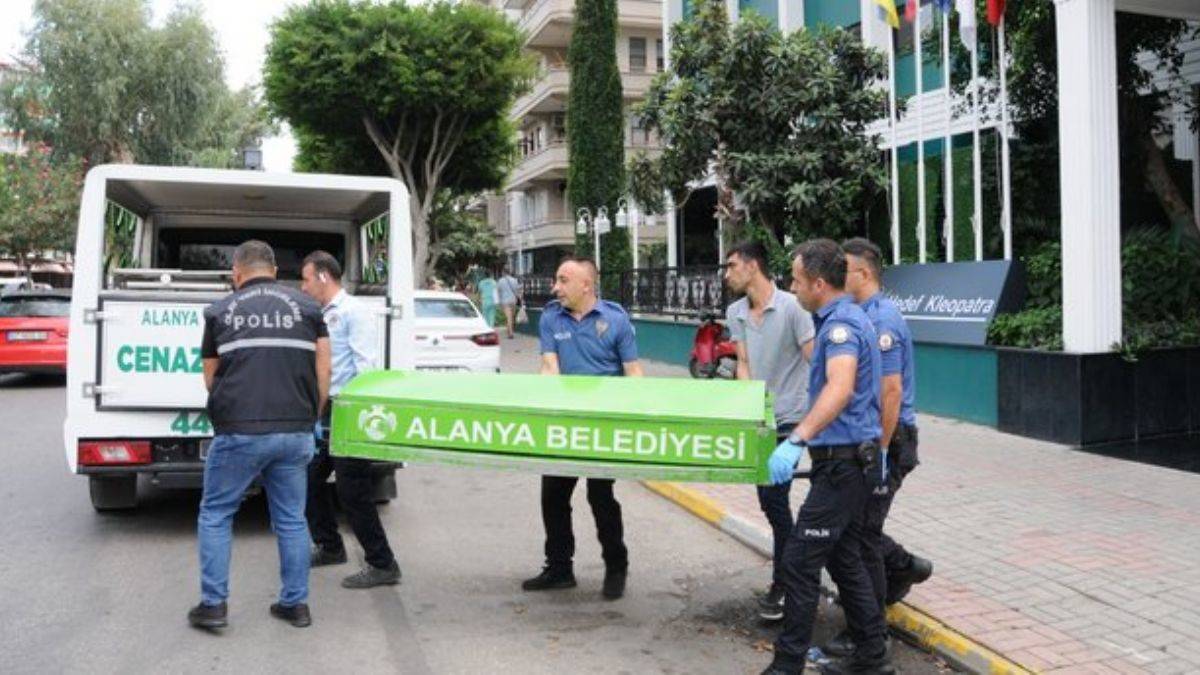 Cumhuriyet savcısı otel odasında ölü bulundu