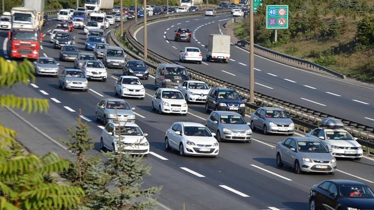 Avcılar E-5 kapalı mı? E-5 Beylikdüzü istikameti neden kapalı? Ne zaman açılacak? 20 Ekim E-5 kaza mı oldu?