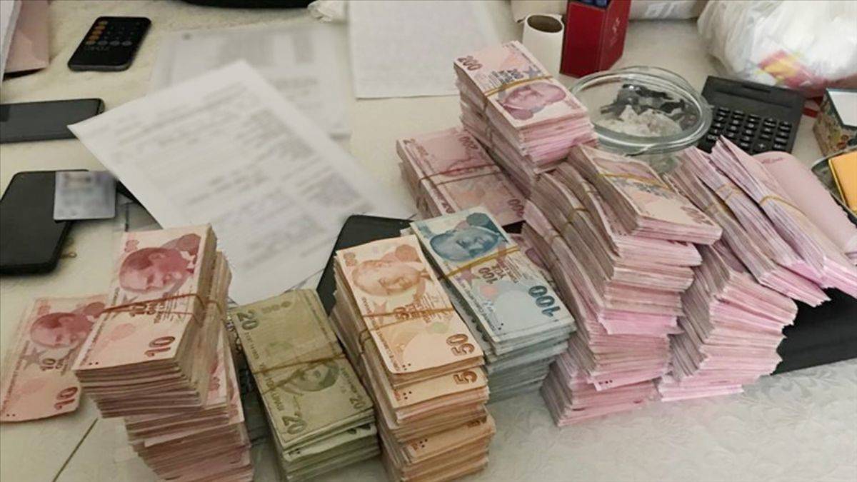 FETÖ'nün finans yapılanmasına operasyon