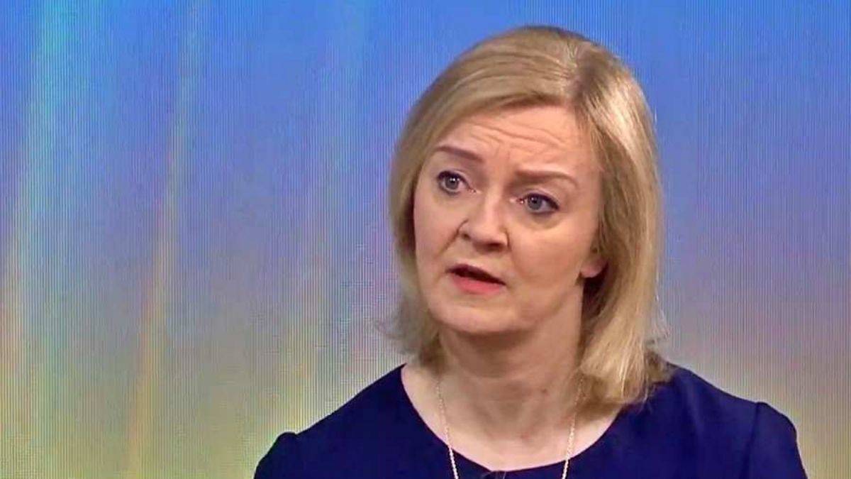 40 günlük başbakan; Dün 'pes etmem savaşırım' demişti