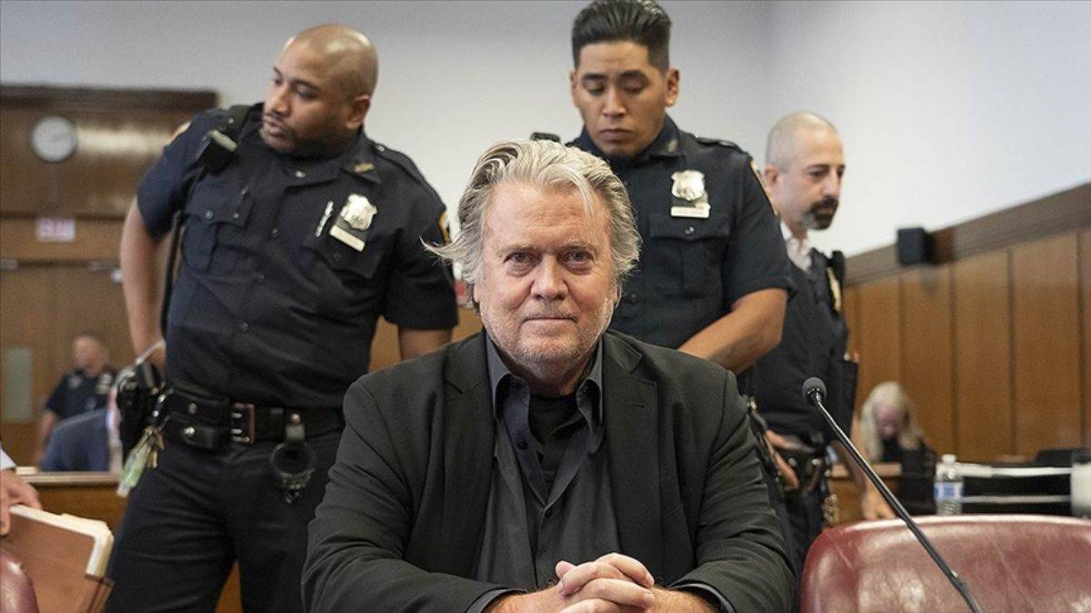 Trump'ın eski danışmanı Bannon'a hapis cezası