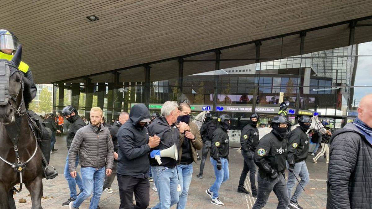 Kuran-ı Kerim yakacaklardı, son anda engellendiler