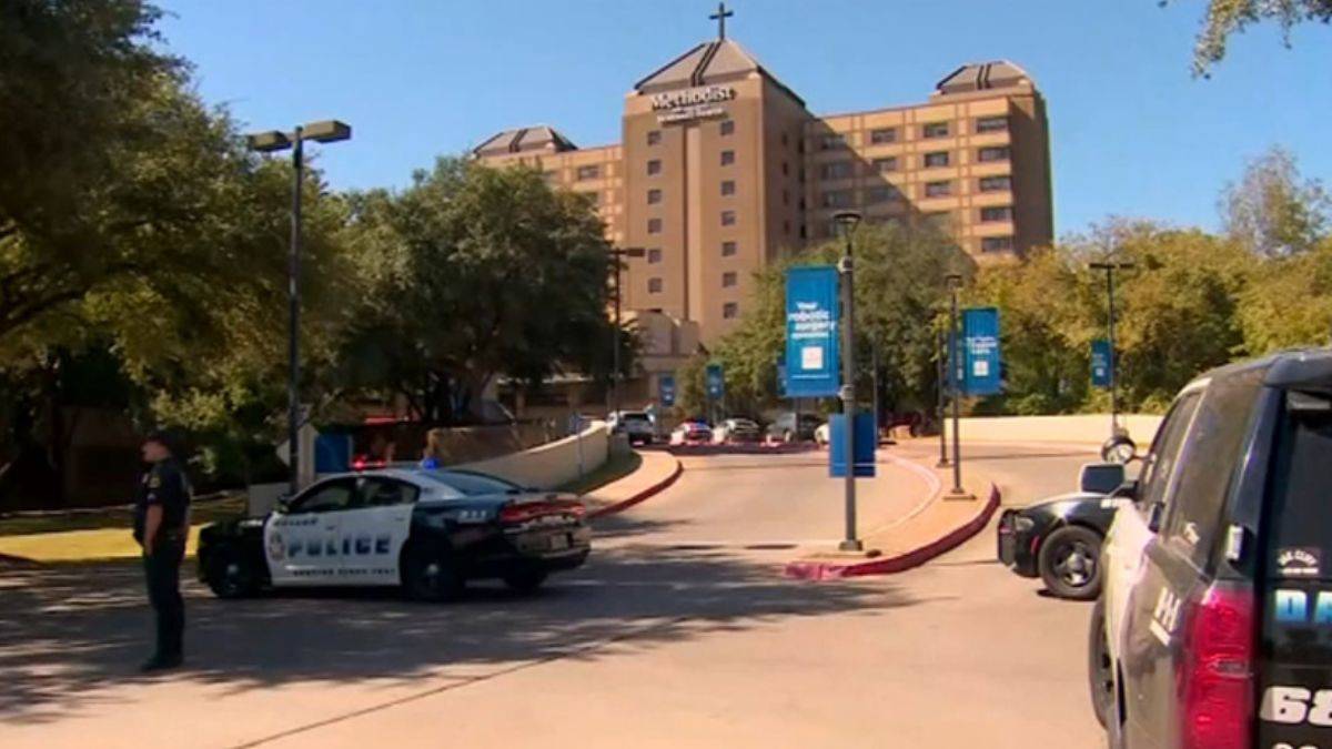 Dallas'ta hastaneye silahlı saldırı!