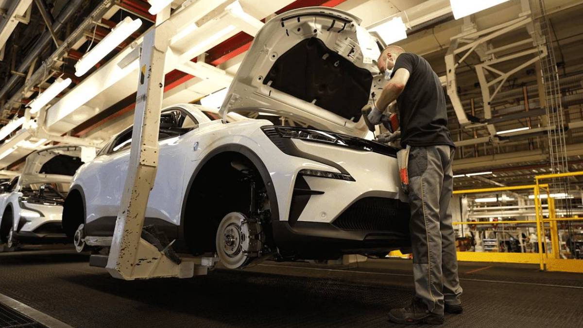 Fabrika çıkışlı 2. el araba (araç) nasıl, nereden alınır? Fabrika çıkışlı ikinci el otomobil (araç) satışı başladı mı? Fiyatı ne kadar, satış nereden yapılıyor?