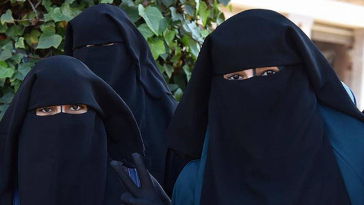 PYD, peçeyi yasakladı