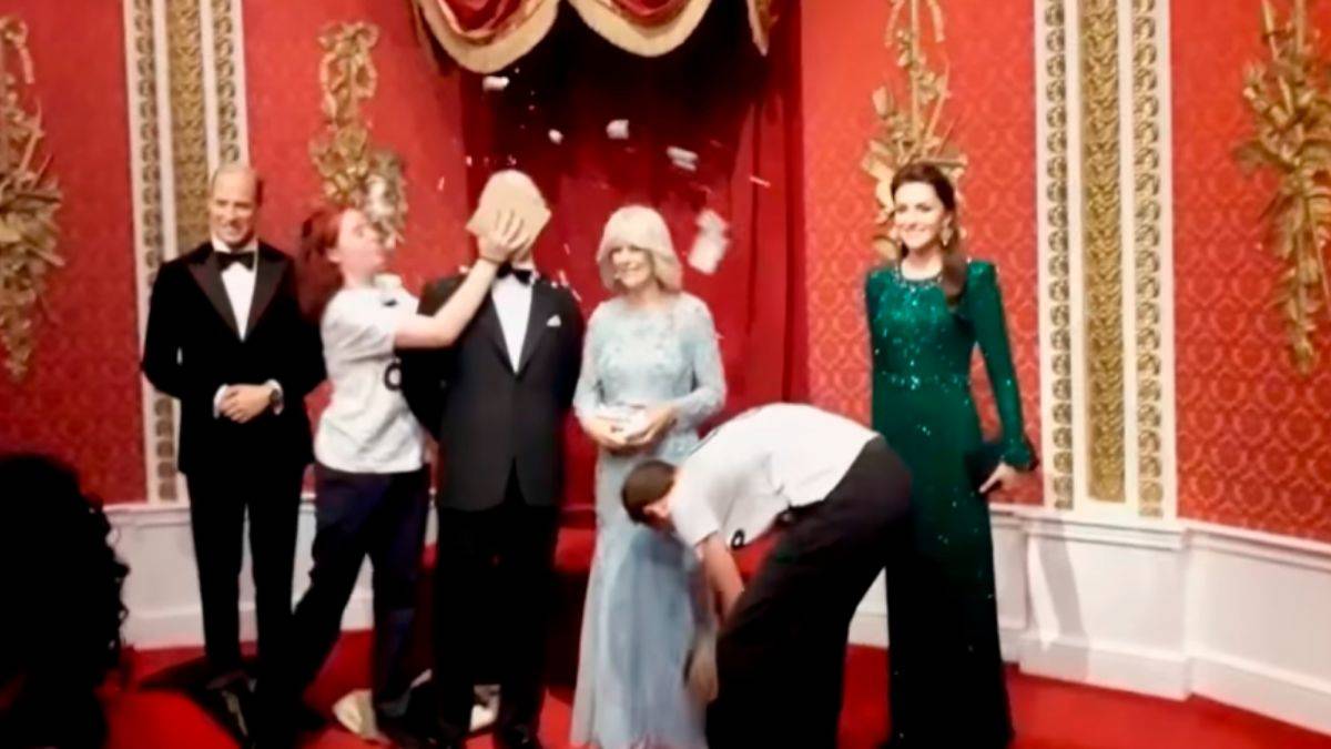 Kral Charles’ın heykeline saldırı