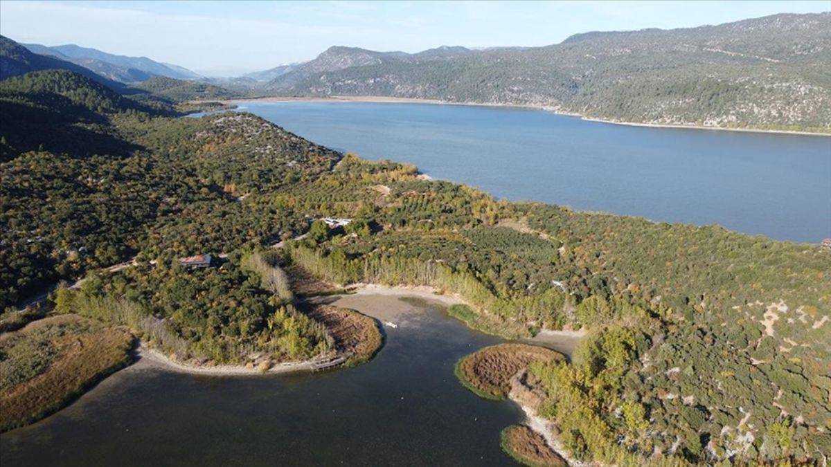 Sonbaharda Kovada Gölü ve Nemrut Krater Gölü