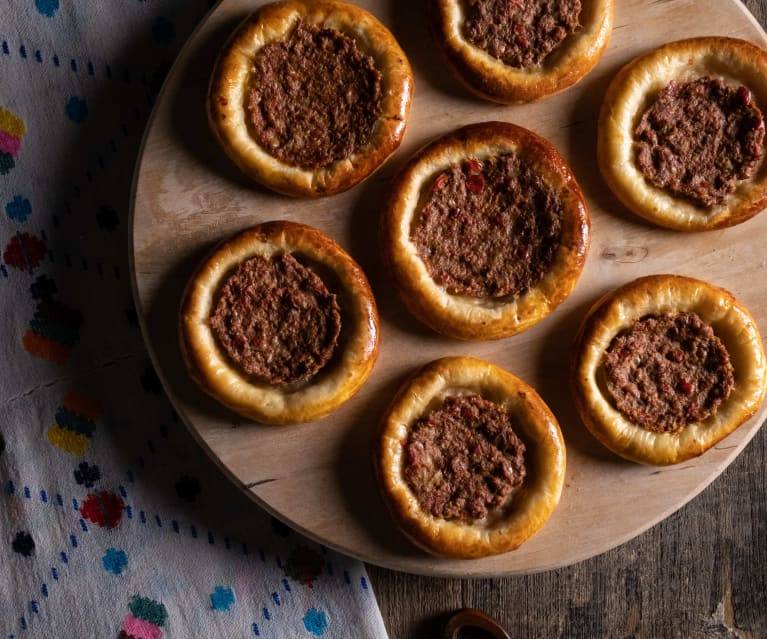 Cantık tarifi nasıl yapılır? Cantık iç harcında neler var, nasıl yapılır? Kıymalı cantık pide tarifi