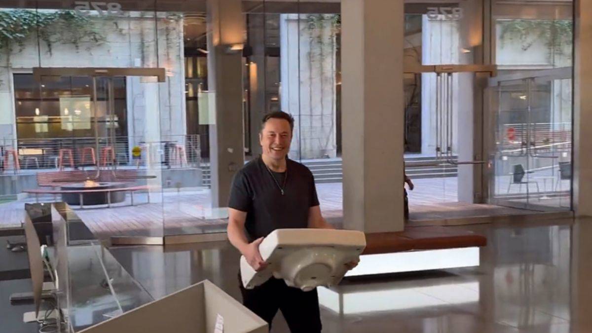 Elon Musk, Twitter merkezine neden lavabo ile geldi?