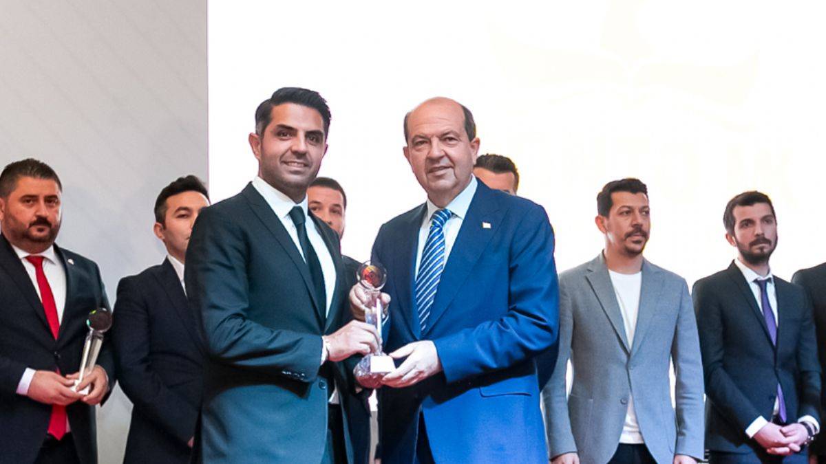 Anıl Ulaş Övençoğlu'na bir ödül de Küresel Gazeteciler Konseyi’nden