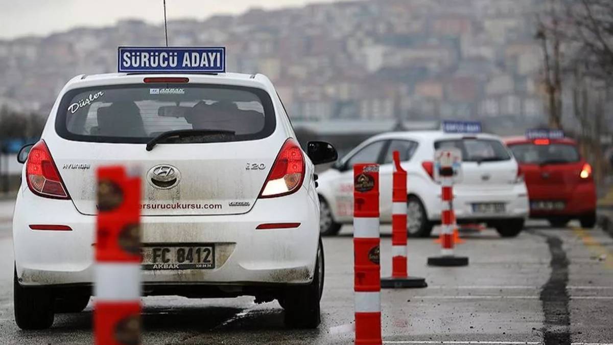 2023 Ehliyet harcı ne kadar? A Sınıfı-B Sınıfı ehliyet 2023'te kaç paraya alınır? Sürücü Belgesi maliyeti ne kadar oldu?
