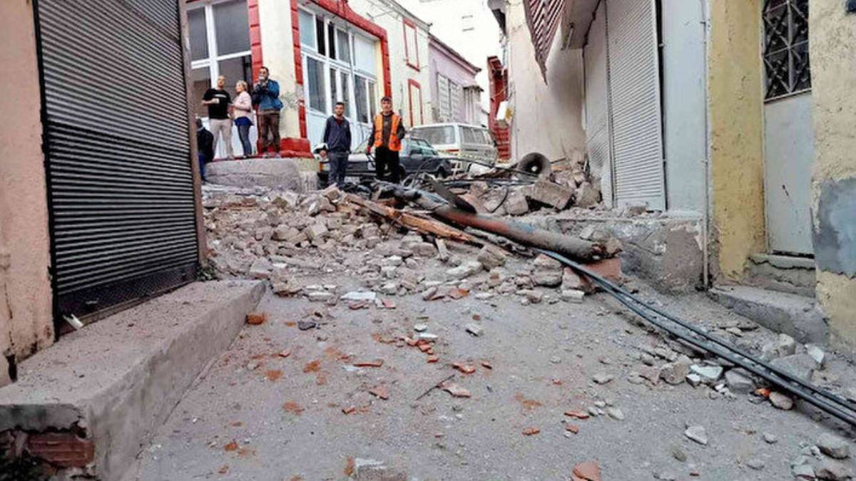 Buca deprem kaç saniye? 4 Kasım Buca'da deprem ne kadar sürdü? 10 saniye mi 20 saniye mi?