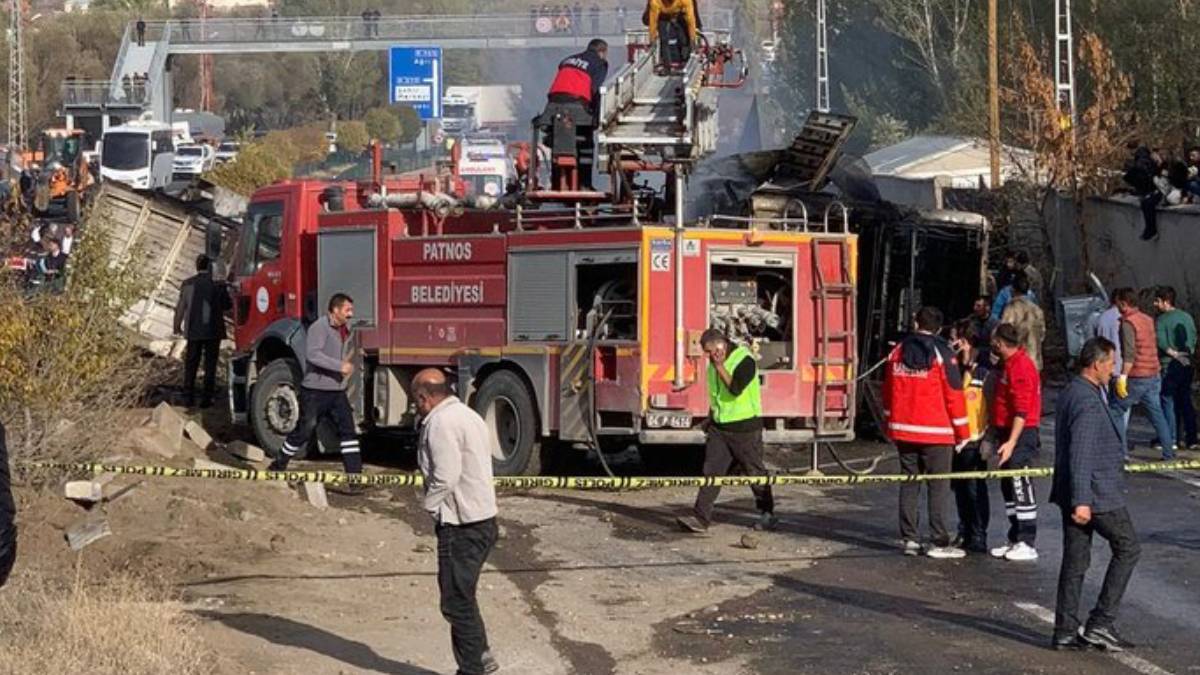 Ağrı Tutak kaza nasıl oldu? Ağrı Tutak hangi yolcu otobüsü kaza yaptı? Ağrı Tutak trafik kazasında kaç kişi öldü?
