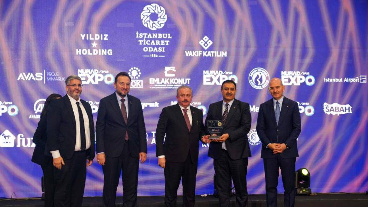 TBMM Başkanı Mustafa Şentop'tan Eyüp Akbal'a Plaket MÜSİAD EXPO'danFuzul'e teşekkür plaketi
