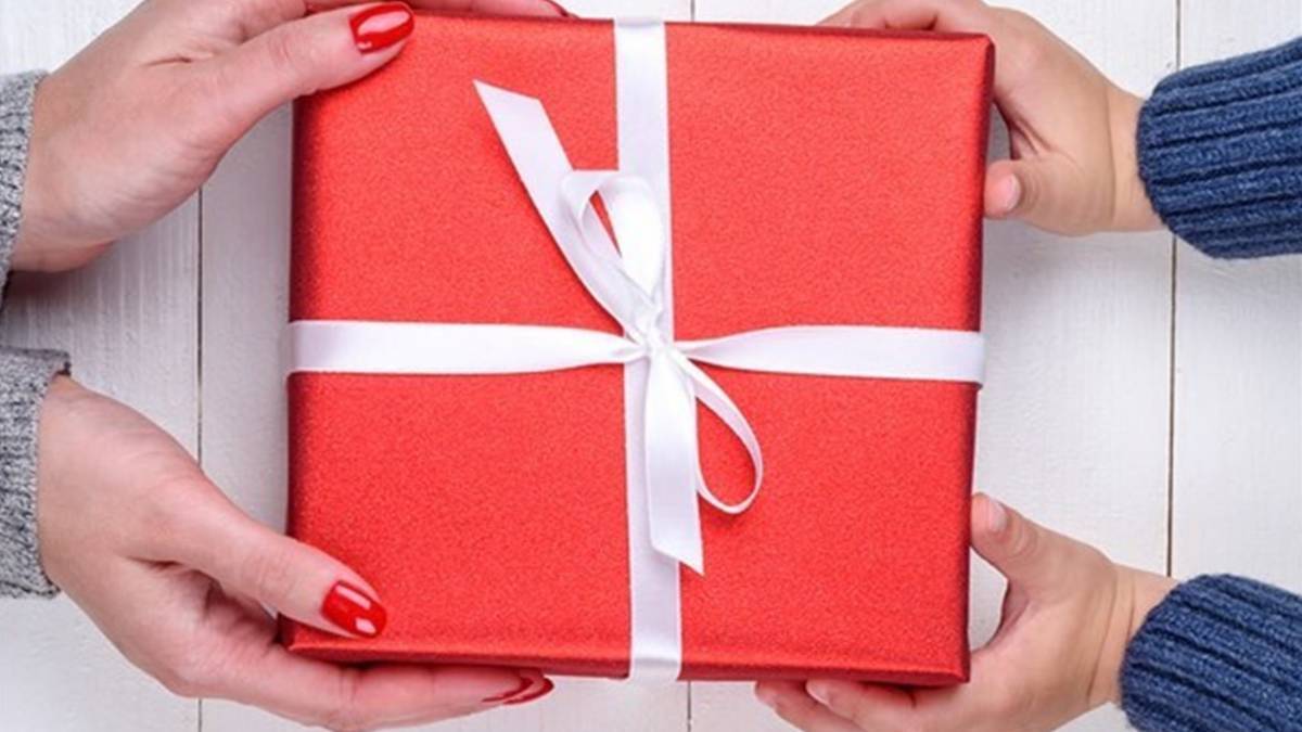 Öğretmenler Gününde hediye almak yasak mı? Öğretmenlerin hediye alması yasak mı?