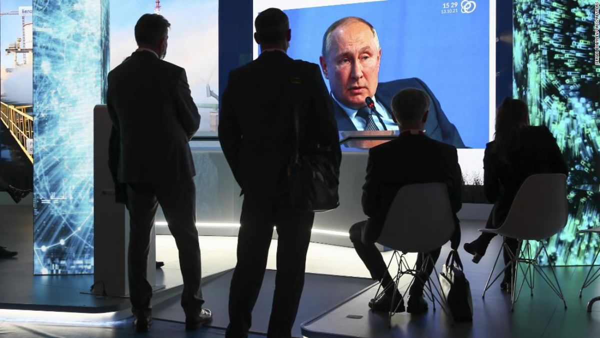 Putin imzaladı; 'eş cinsellik yıkıcıdır'